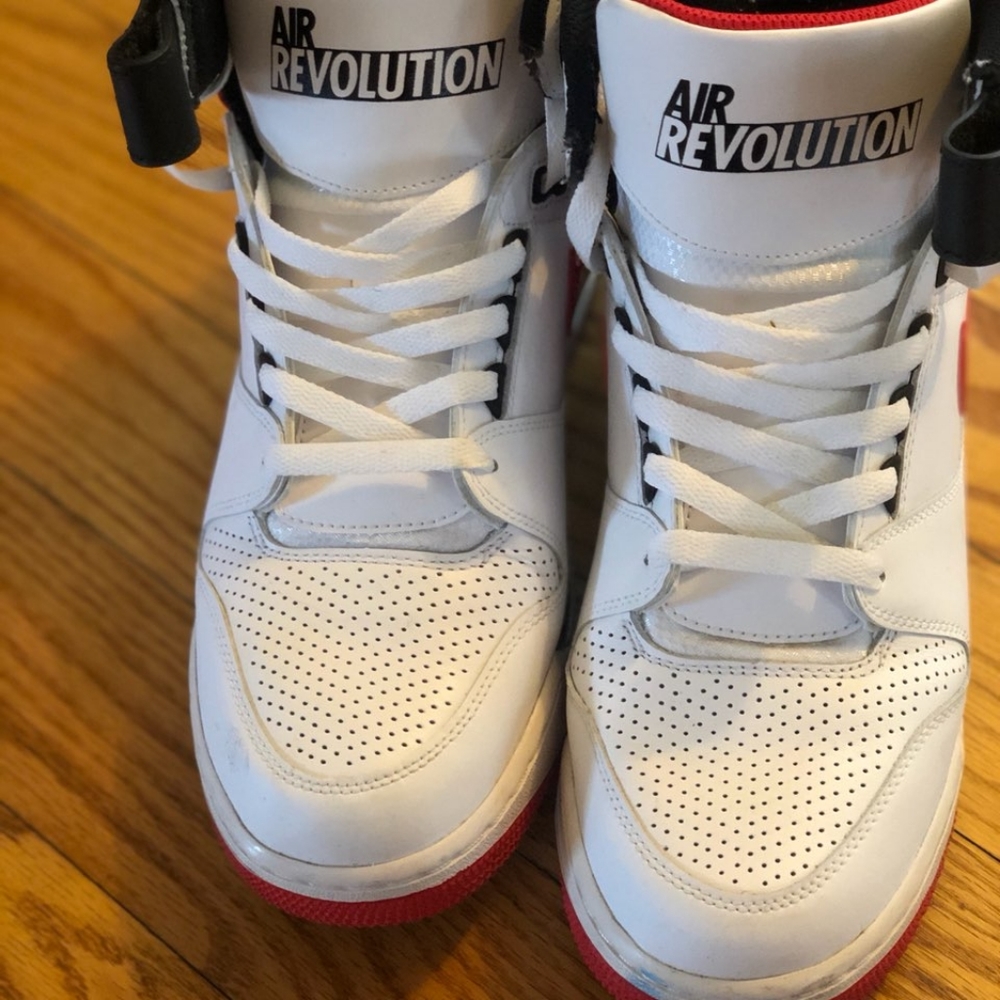 Nike Air Revolution